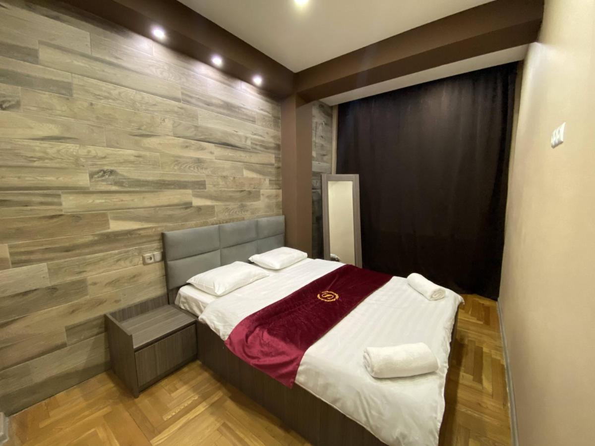 Superior Apartment On Kostava Тбілісі Екстер'єр фото
